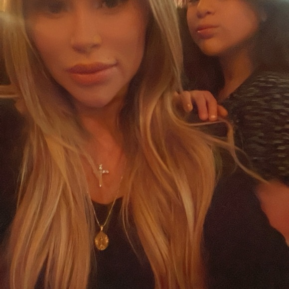 Meet your Posher, Nicole - Picture 8 of 16